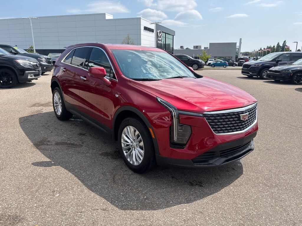 Used 2024 CADILLAC XT4 Luxury SUV