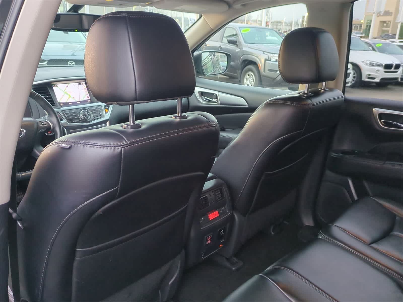 Thumbnail: 2018 Nissan Pathfinder - 17