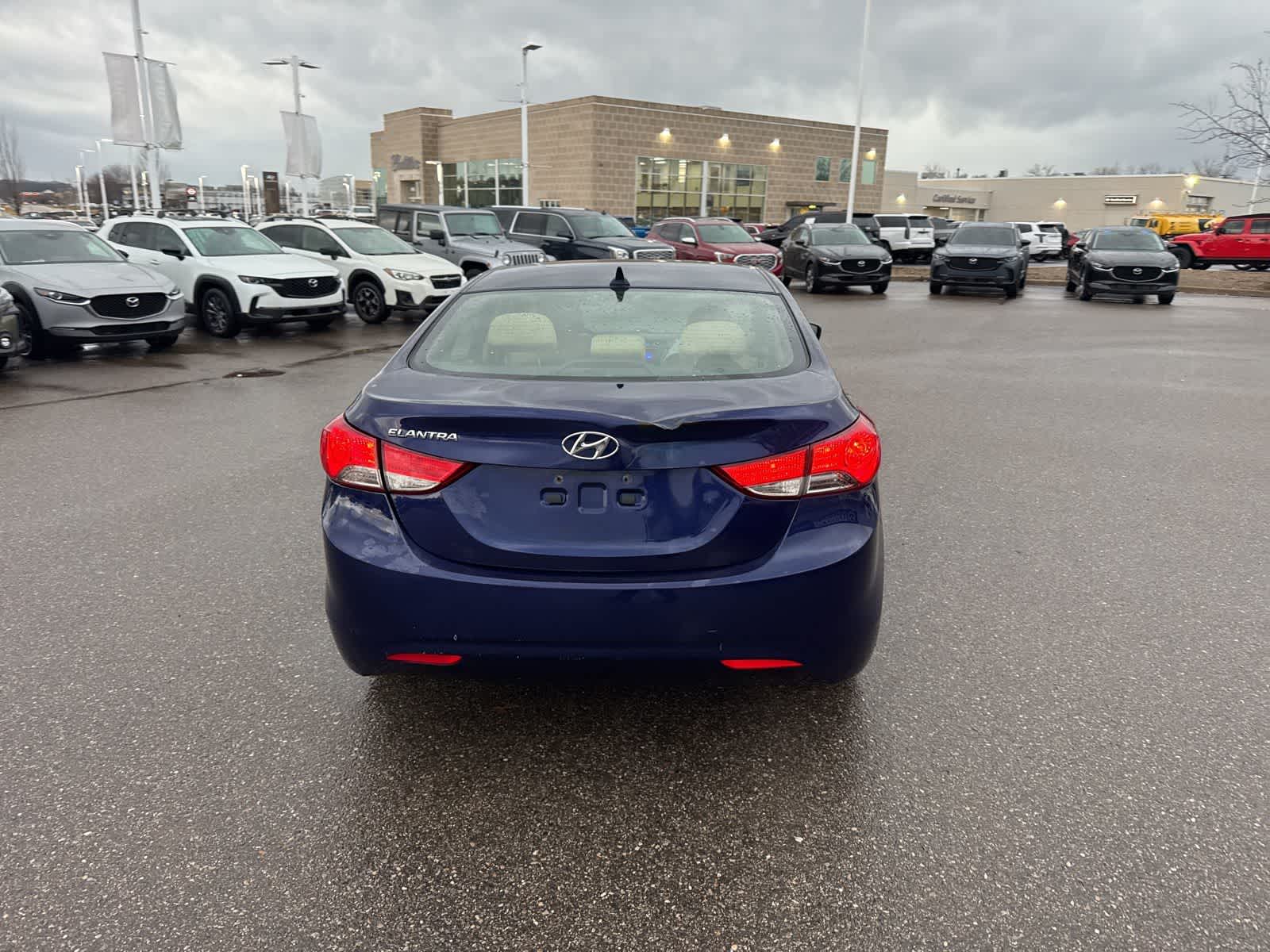 Thumbnail: 2013 Hyundai Elantra - 6