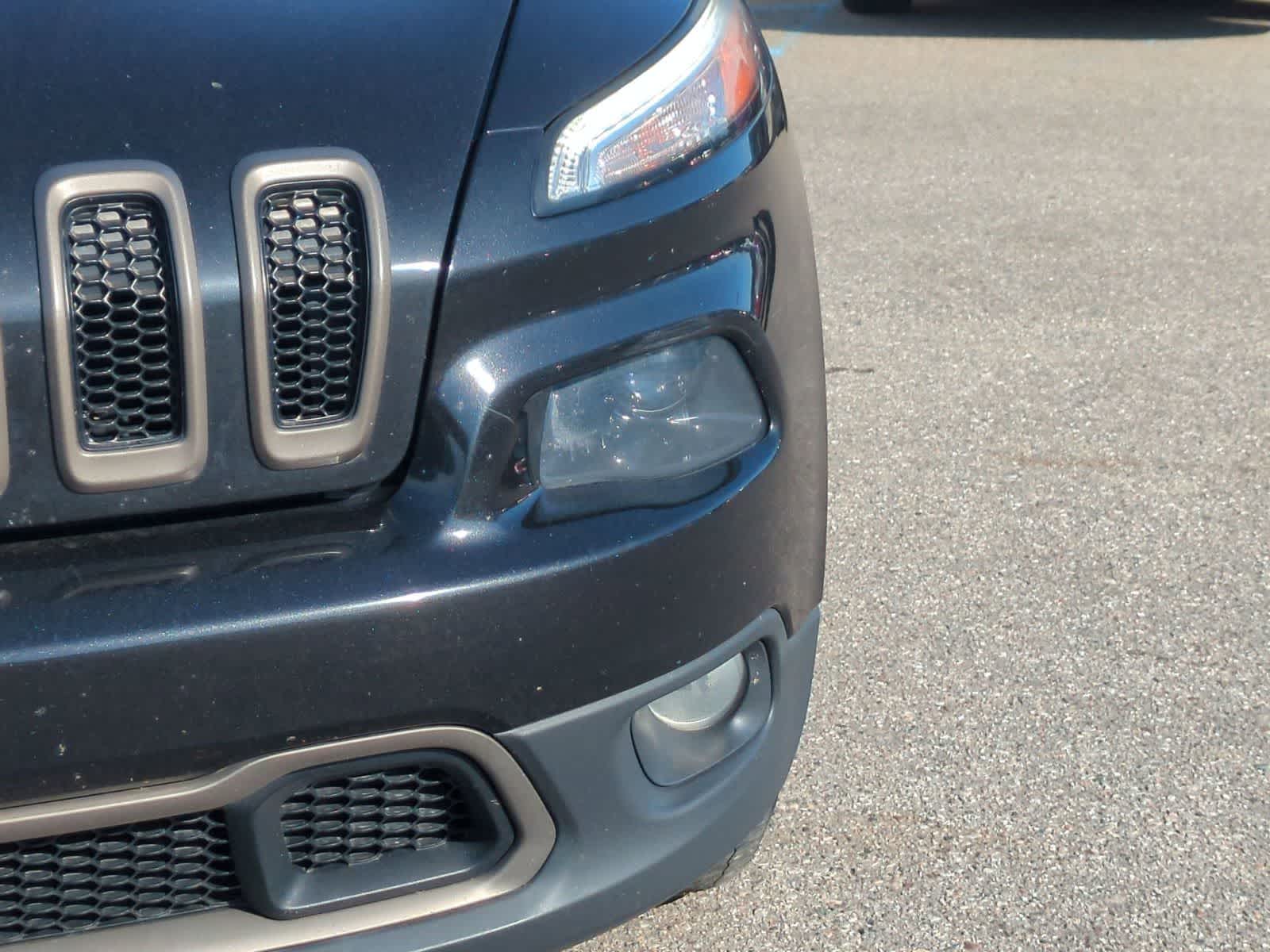 Thumbnail: 2016 Jeep Cherokee - 10
