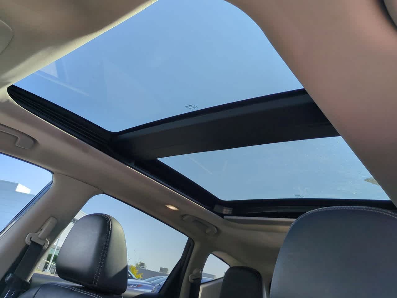 Thumbnail: 2016 Nissan Murano - 18