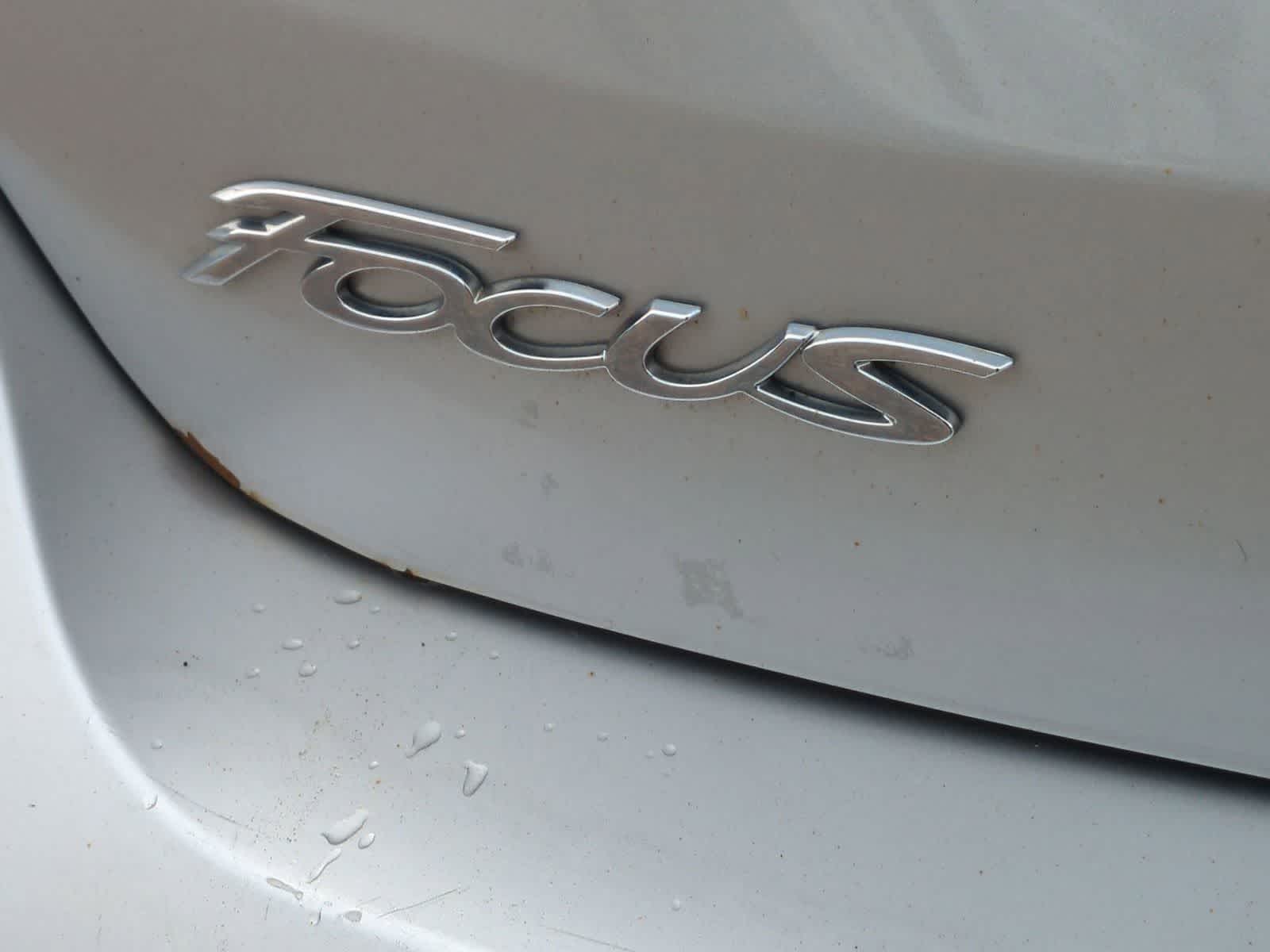 Thumbnail: 2016 Ford Focus - 12