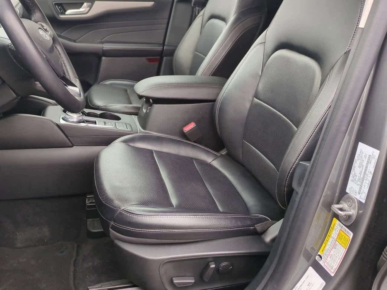 Thumbnail: 2022 Ford Escape - 15