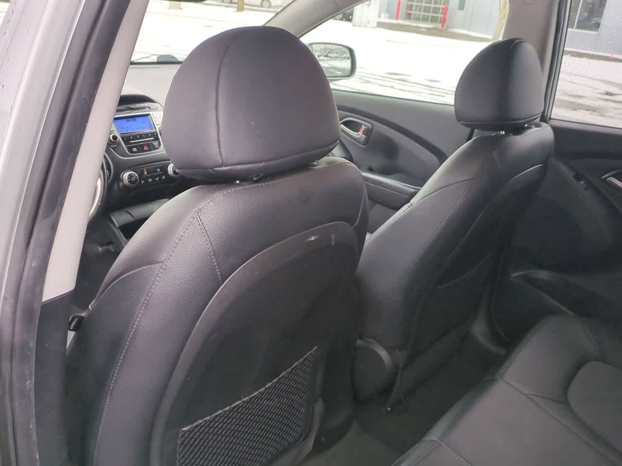 Thumbnail: 2012 Hyundai Tucson - 17