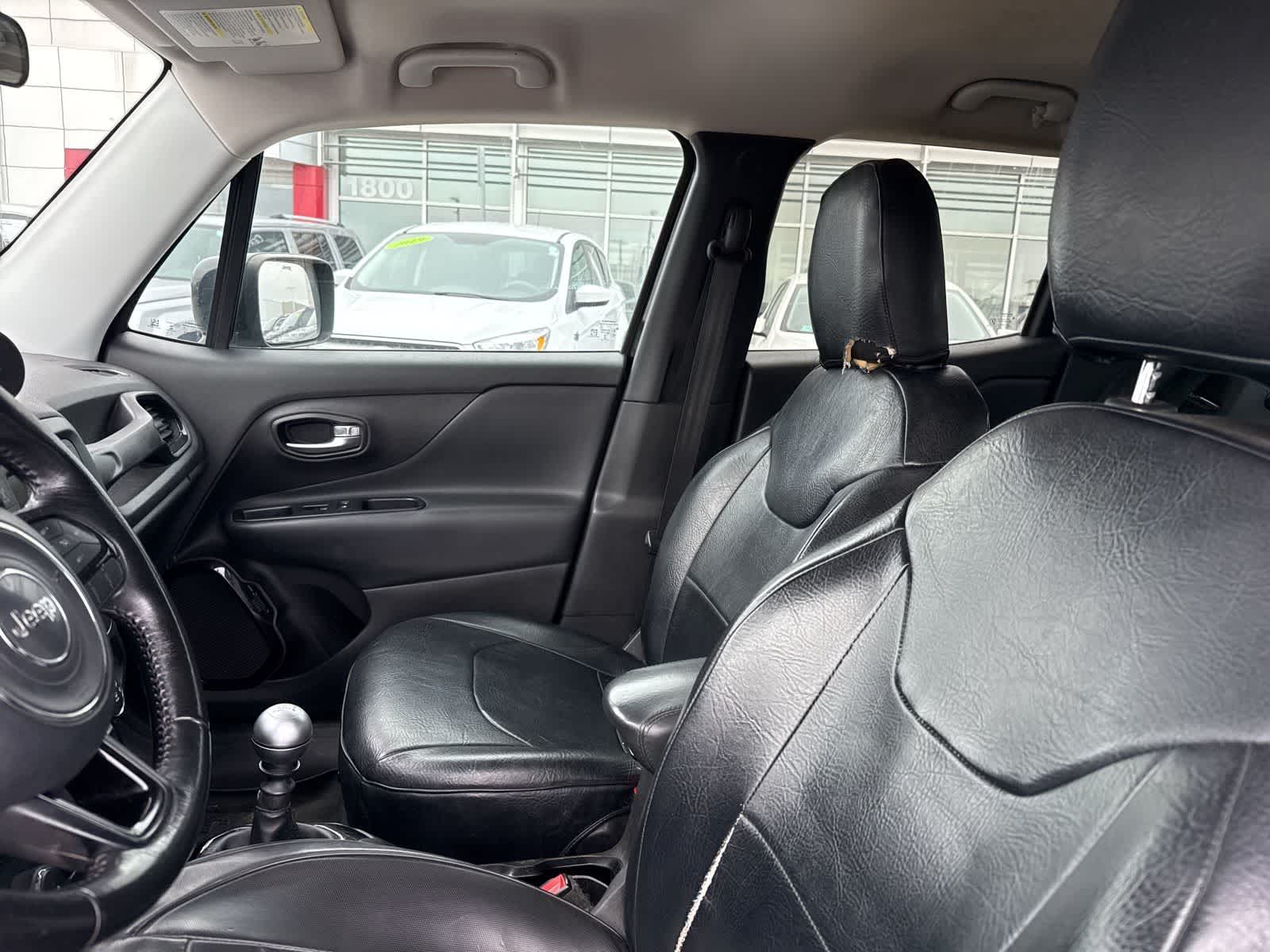 Thumbnail: 2017 Jeep Renegade - 14