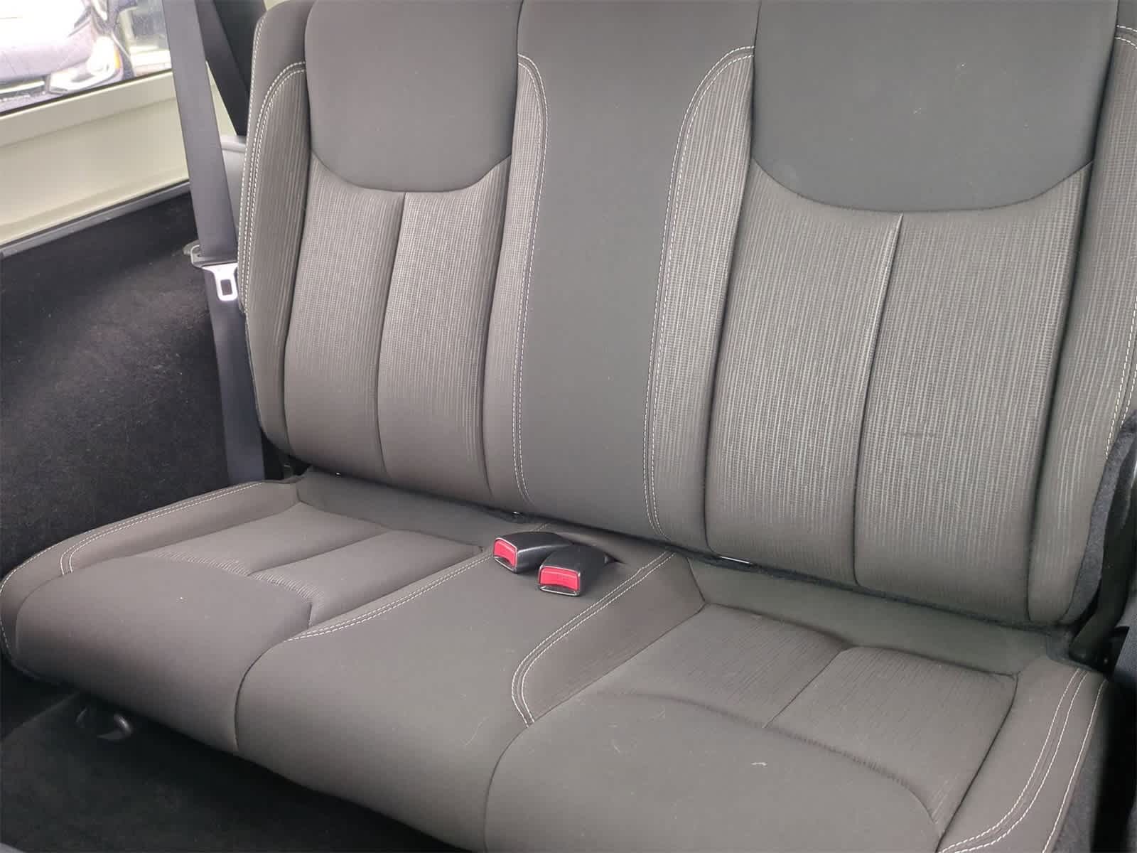 Thumbnail: 2015 Jeep Wrangler - 17