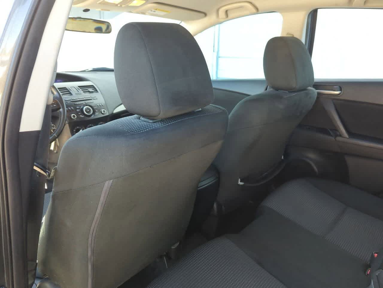 2012 Mazda Mazda3 i Touring 16
