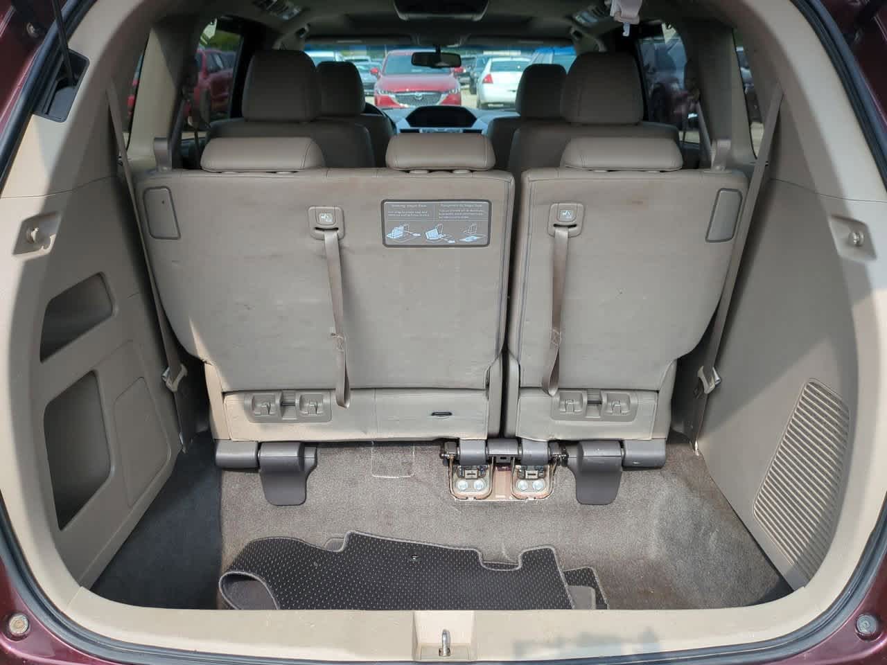 Thumbnail: 2011 Honda Odyssey - 34