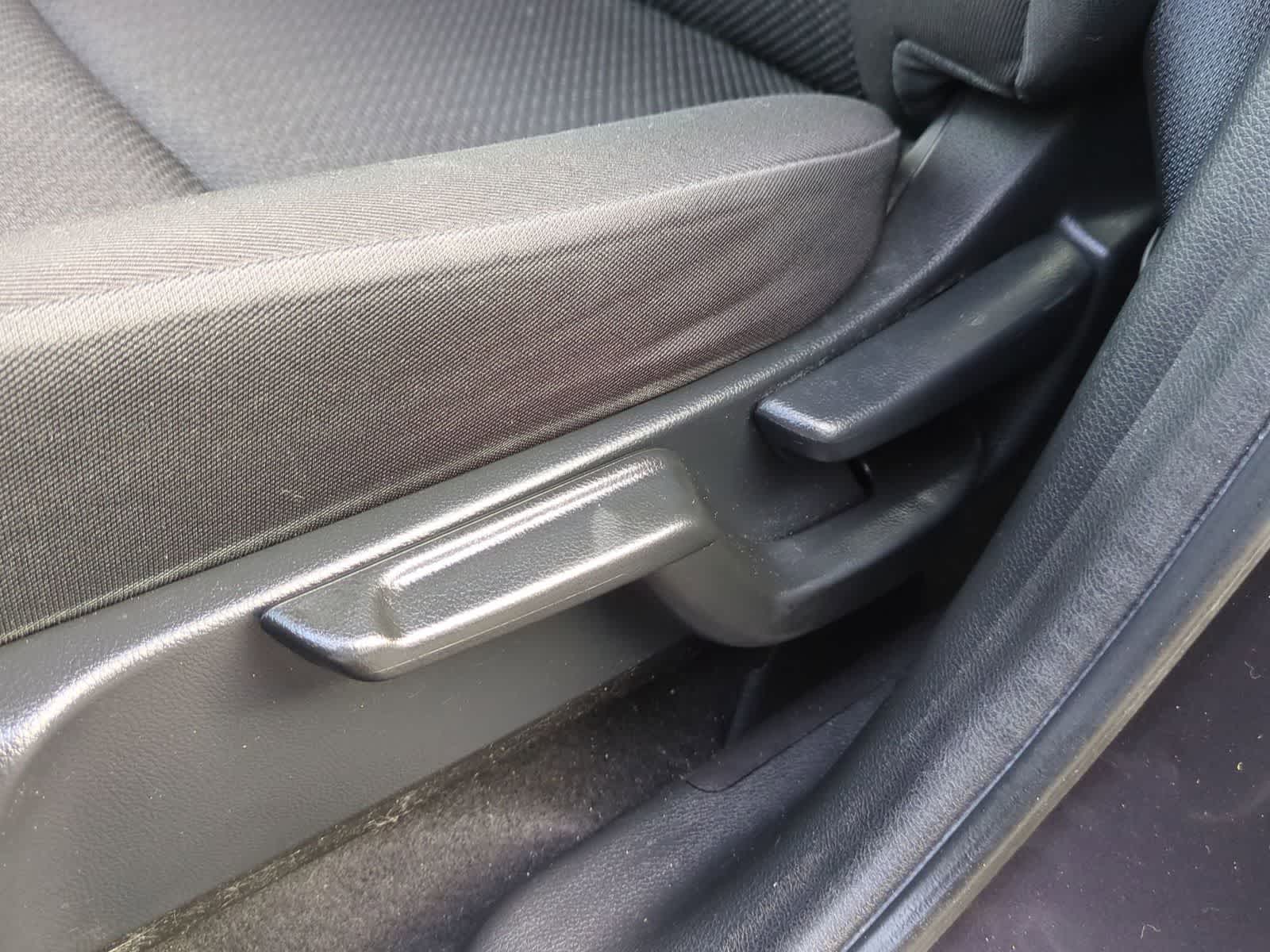 Thumbnail: 2016 Honda HR-V - 16