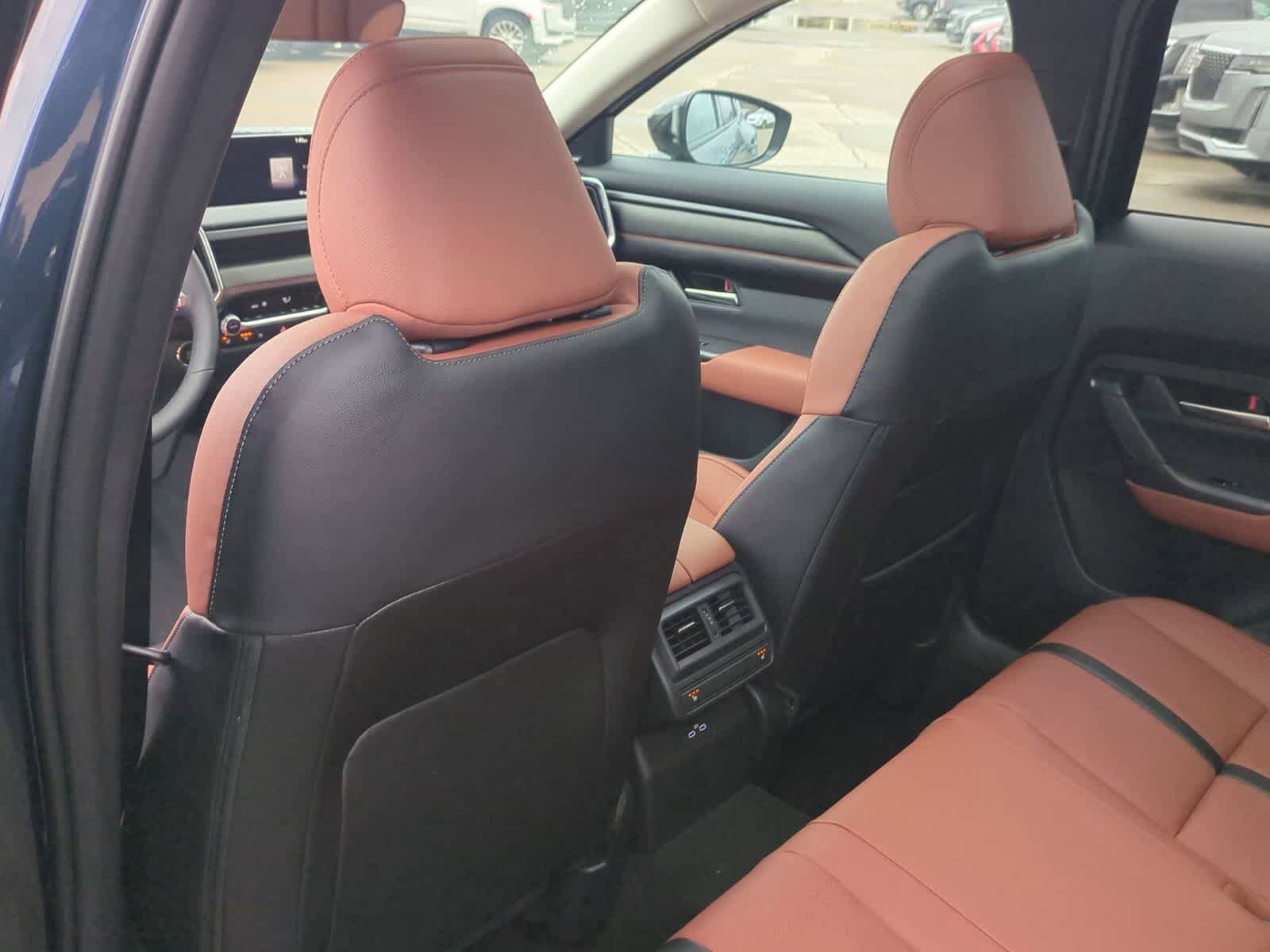 Thumbnail: 2026 Mazda CX-50 - 17