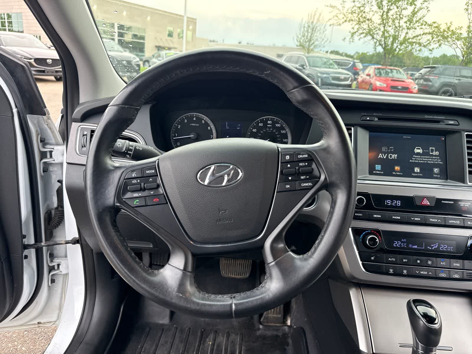 Thumbnail: 2016 Hyundai Sonata - 20