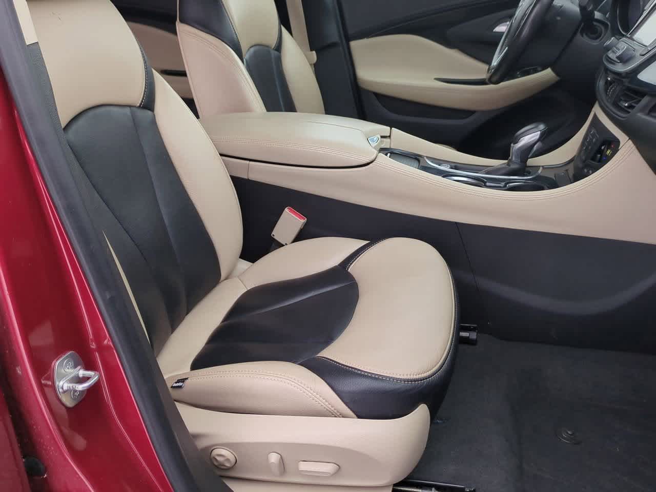 Thumbnail: 2017 Buick Envision - 20