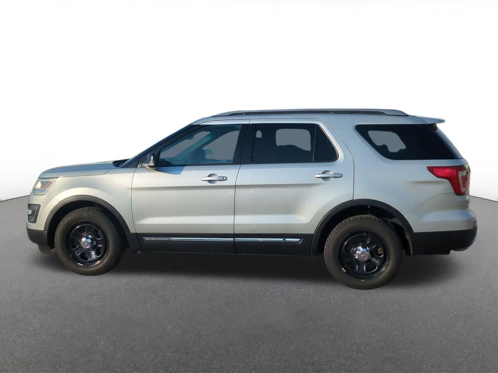 Thumbnail: 2016 Ford Explorer - 3
