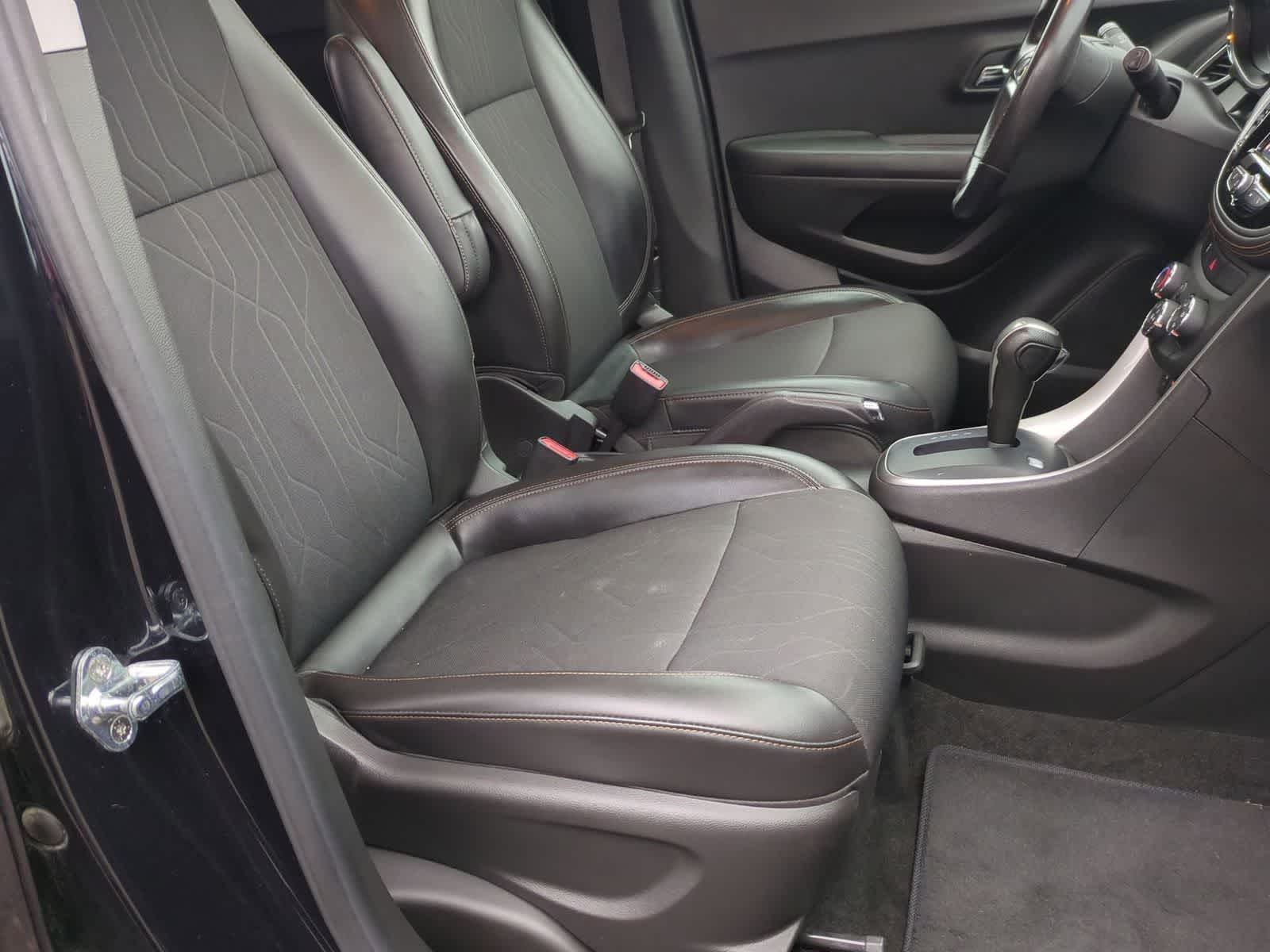 Thumbnail: 2022 Chevrolet Trax - 20