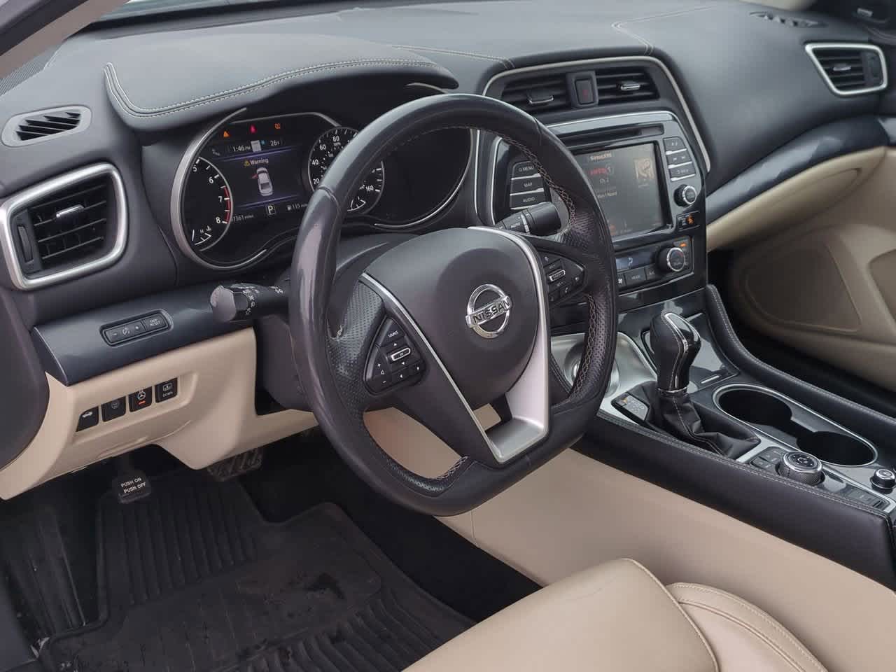 2019 Nissan Maxima Platinum photo 2