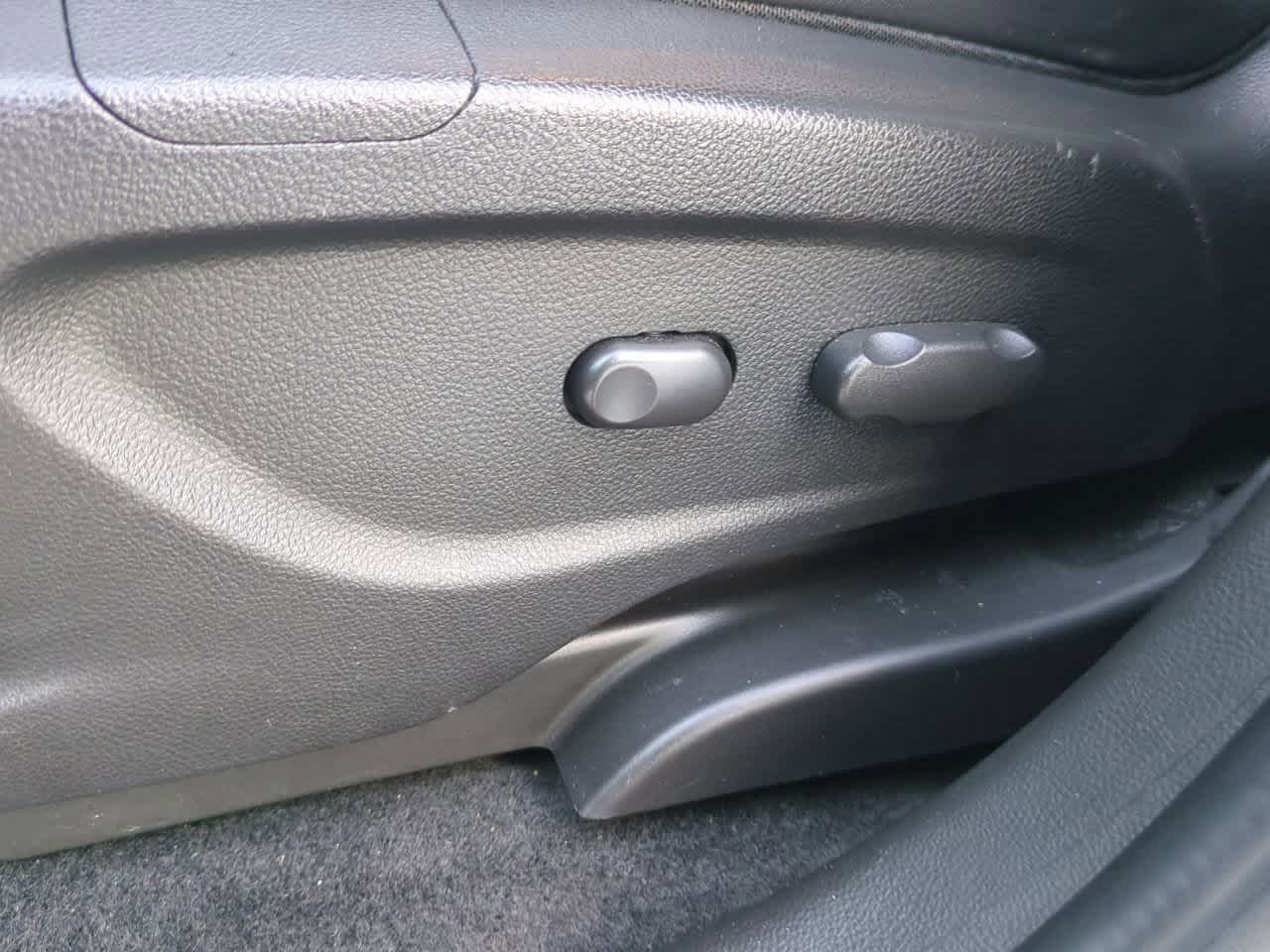 Thumbnail: 2018 Buick Encore - 16