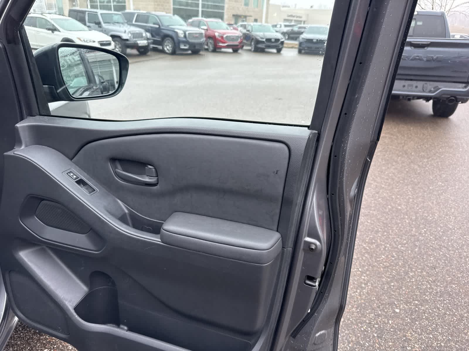 Thumbnail: 2022 Nissan Frontier - 26