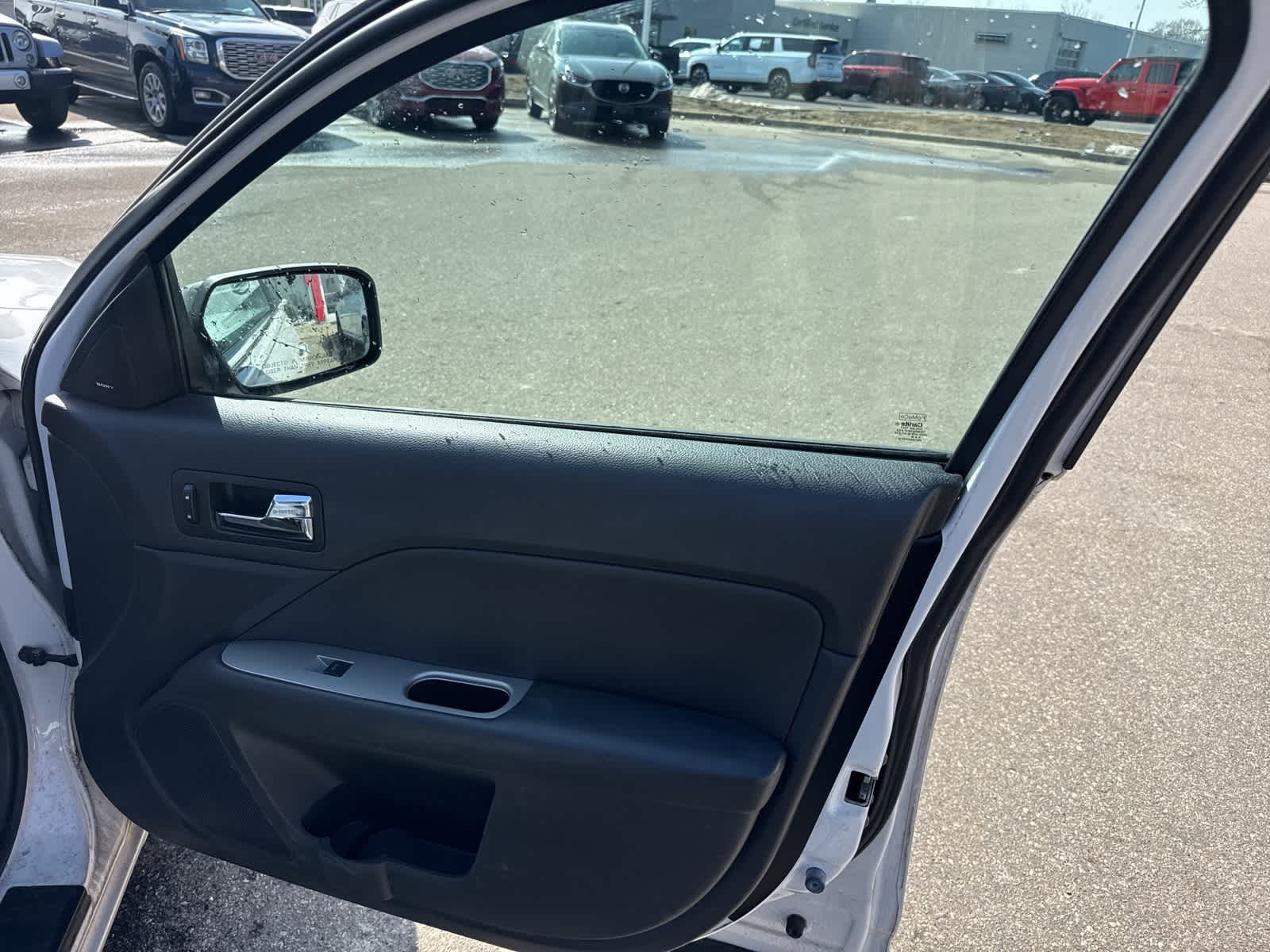 Thumbnail: 2011 Ford Fusion - 26