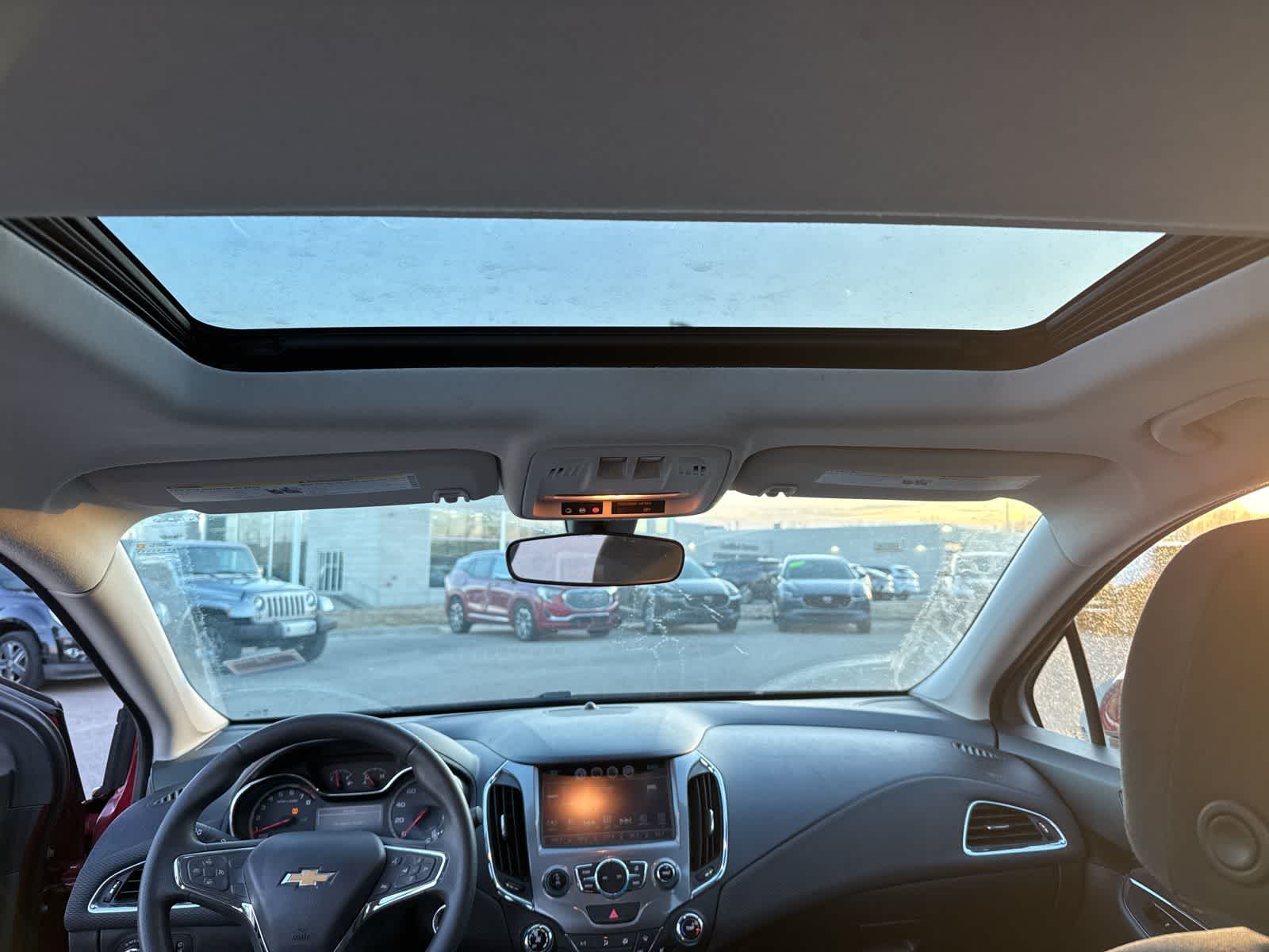 Thumbnail: 2017 Chevrolet Cruze - 19