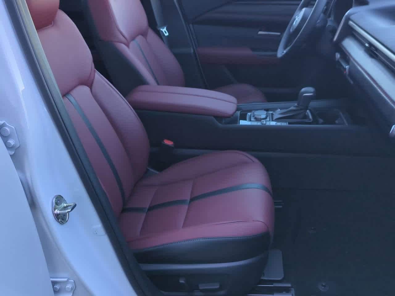 Thumbnail: 2026 Mazda CX-50 - 21