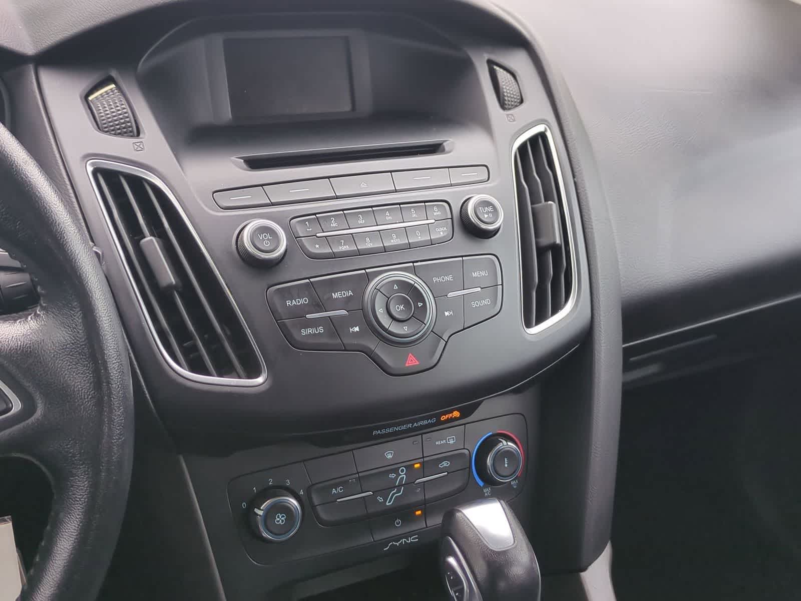 Thumbnail: 2016 Ford Focus - 28