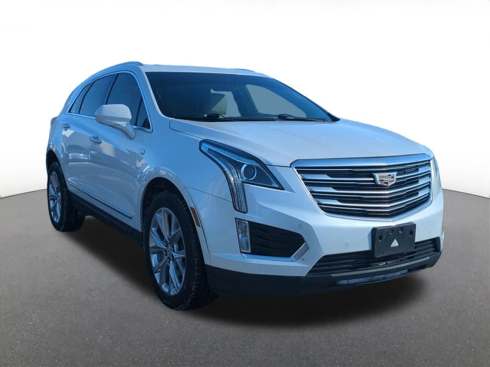 Thumbnail: 2017 Cadillac XT5 - 8
