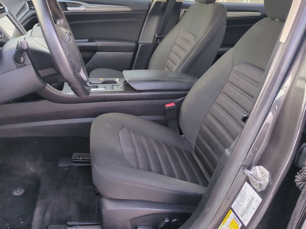 Thumbnail: 2017 Ford Fusion - 15