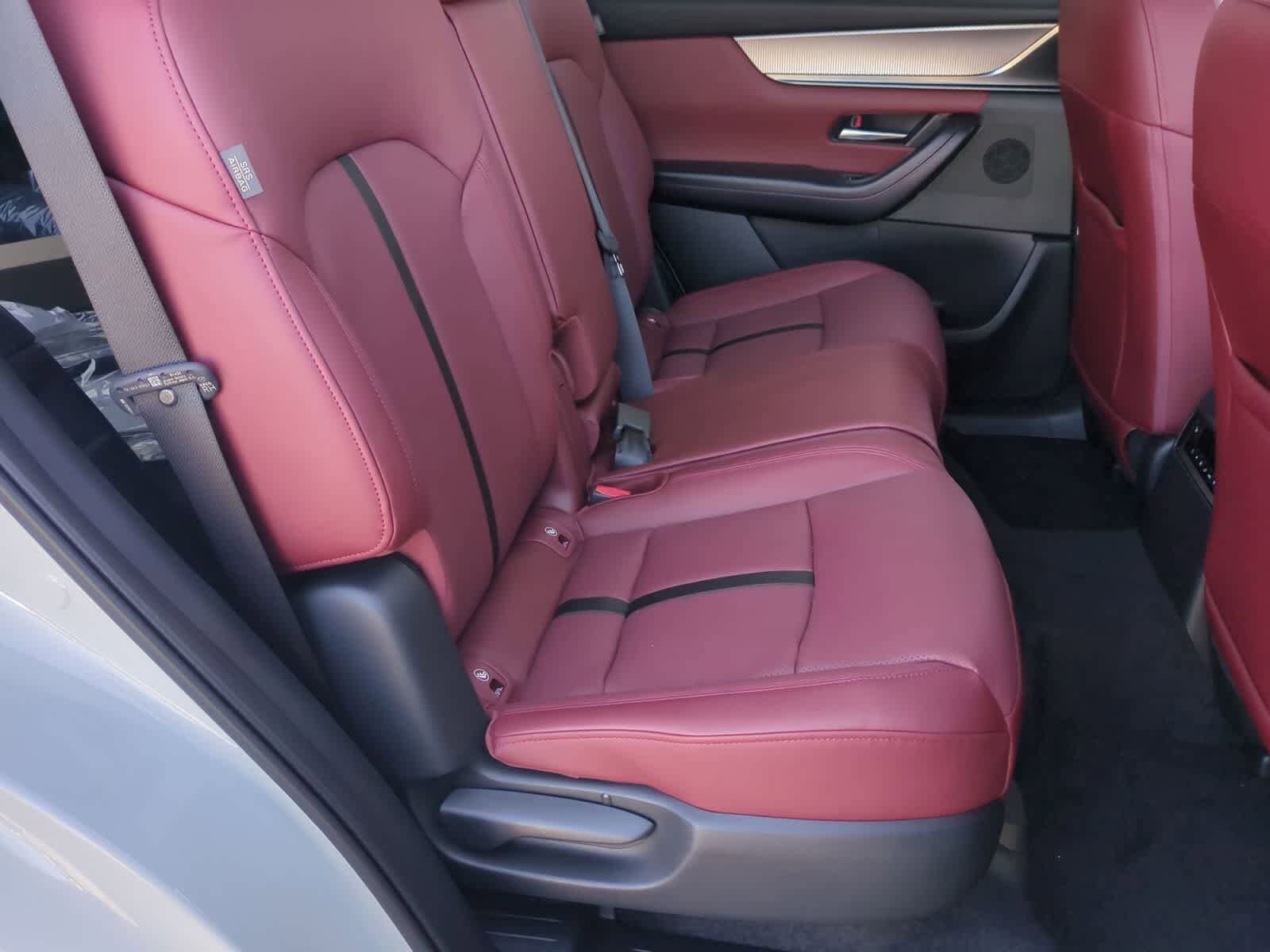 Thumbnail: 2026 Mazda CX-70 - 20