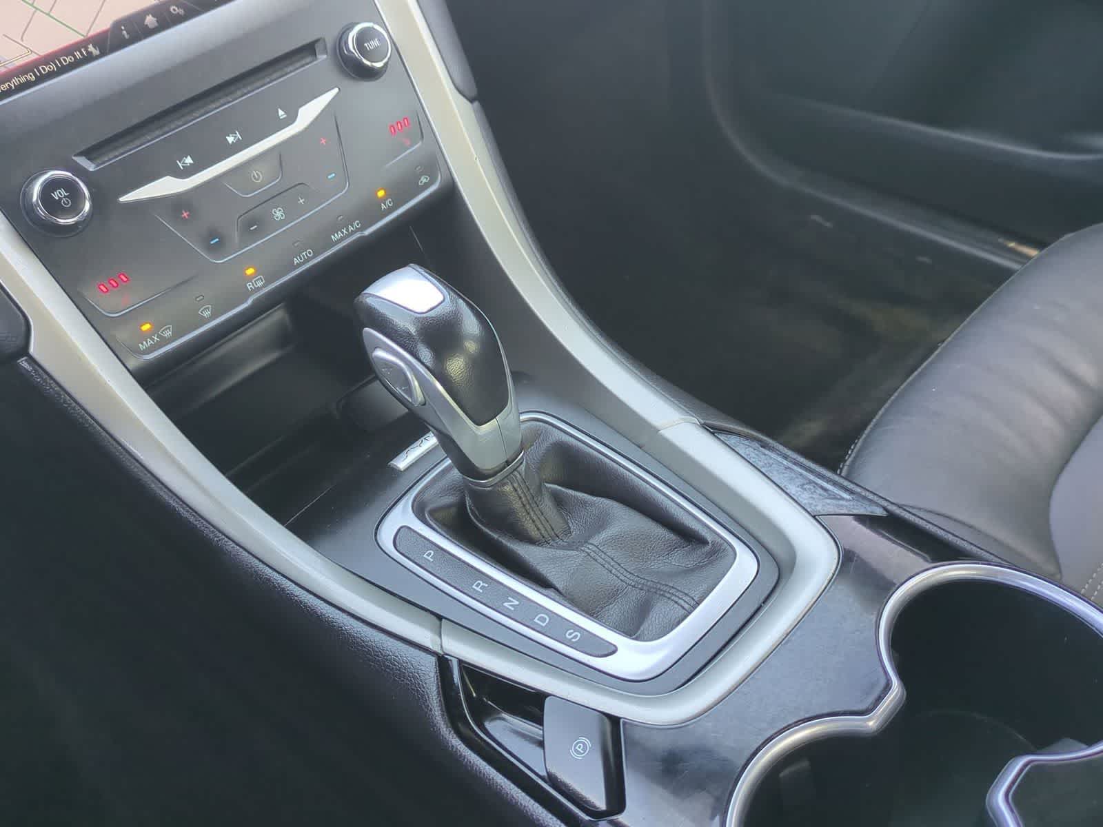 Thumbnail: 2015 Ford Fusion - 32