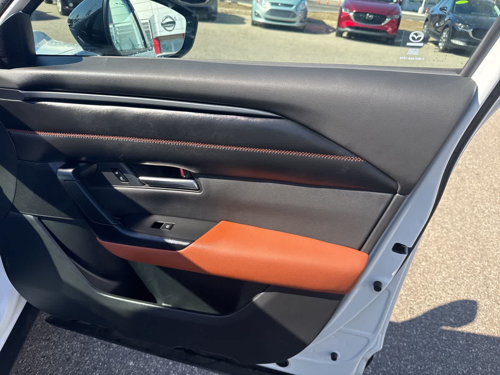 Thumbnail: 2025 Mazda CX-50 - 28