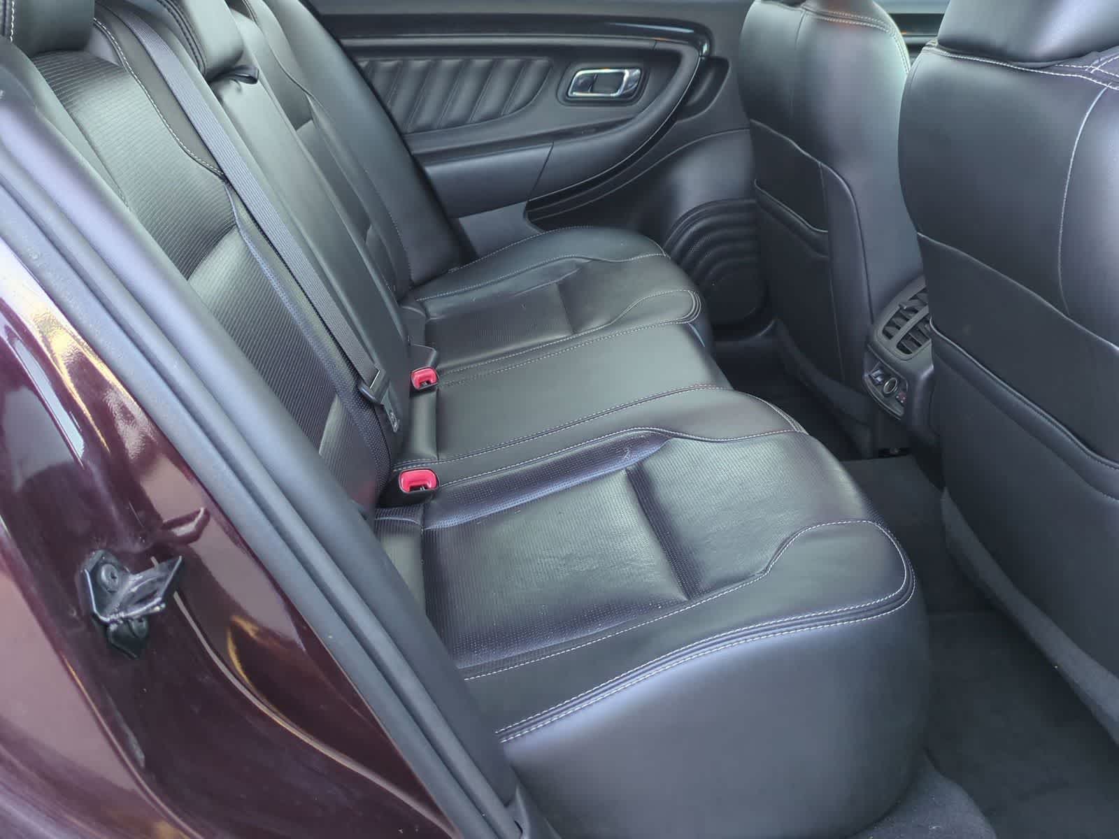 Thumbnail: 2011 Ford Taurus - 20