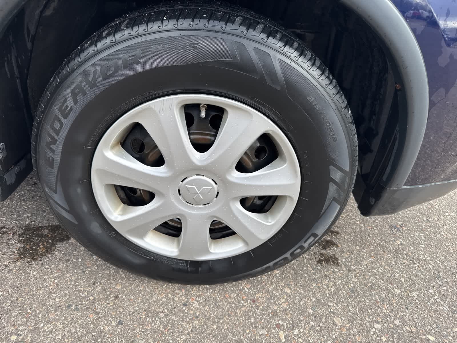 Thumbnail: 2015 Mitsubishi Outlander - 12