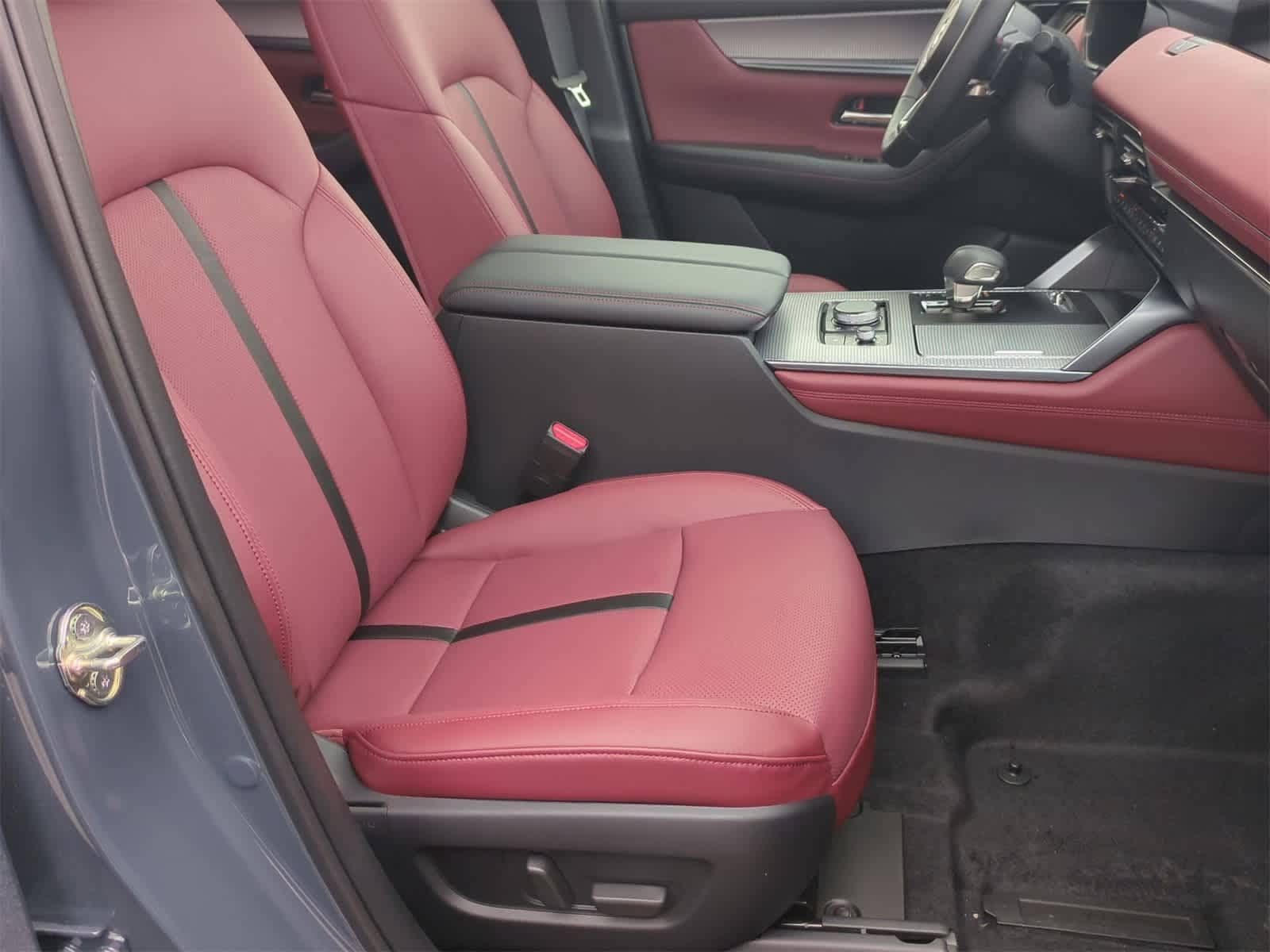 Thumbnail: 2026 Mazda CX-70 - 22