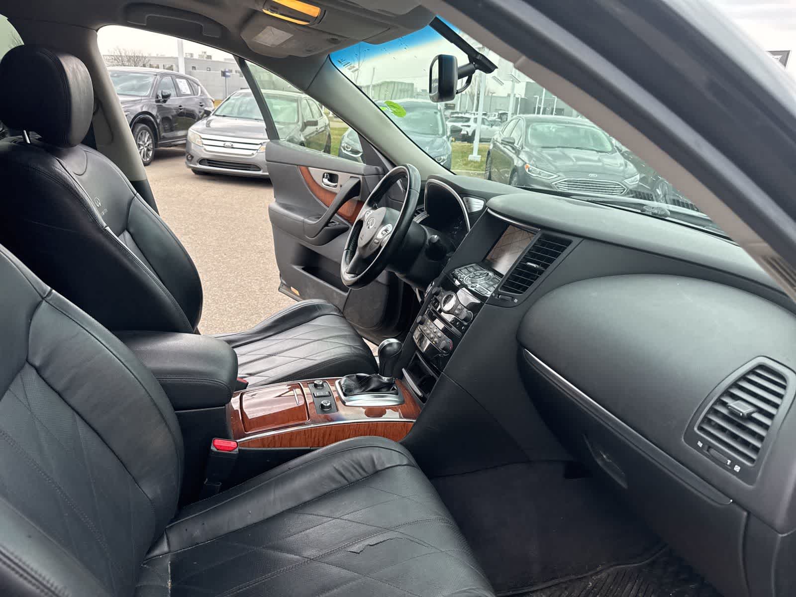 Thumbnail: 2012 INFINITI FX35 - 20