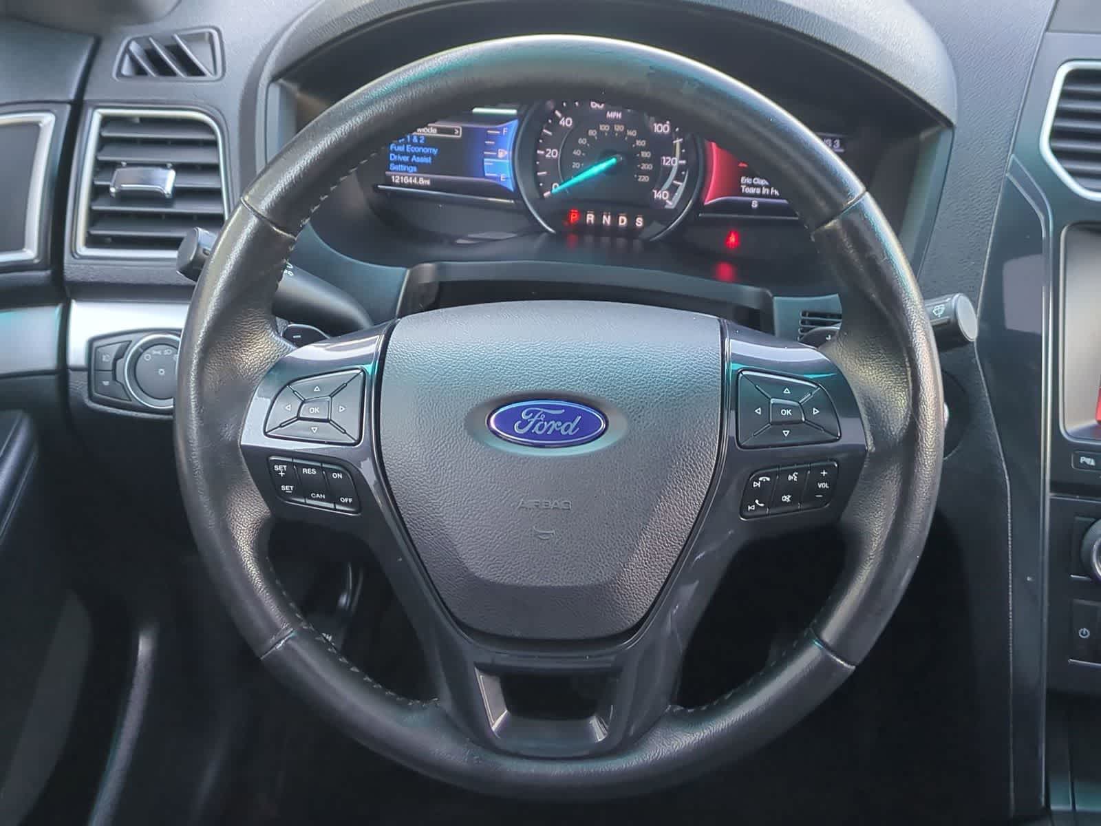 Thumbnail: 2016 Ford Explorer - 26