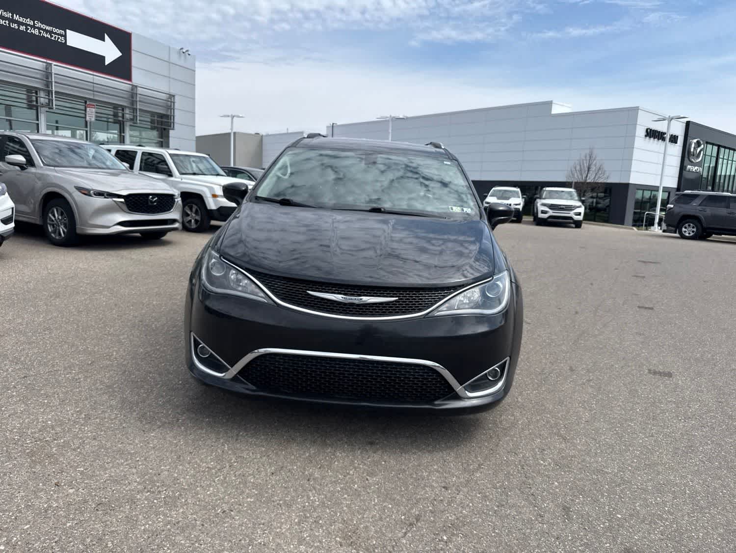 Thumbnail: 2019 Chrysler Pacifica - 2