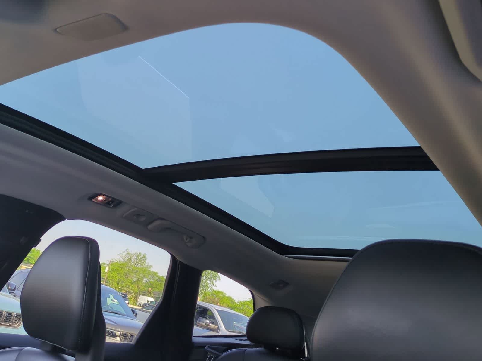 Thumbnail: 2019 Volvo XC60 - 17