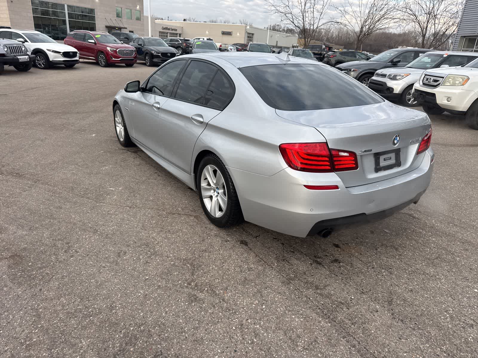 Thumbnail: 2016 BMW 5 Series - 7