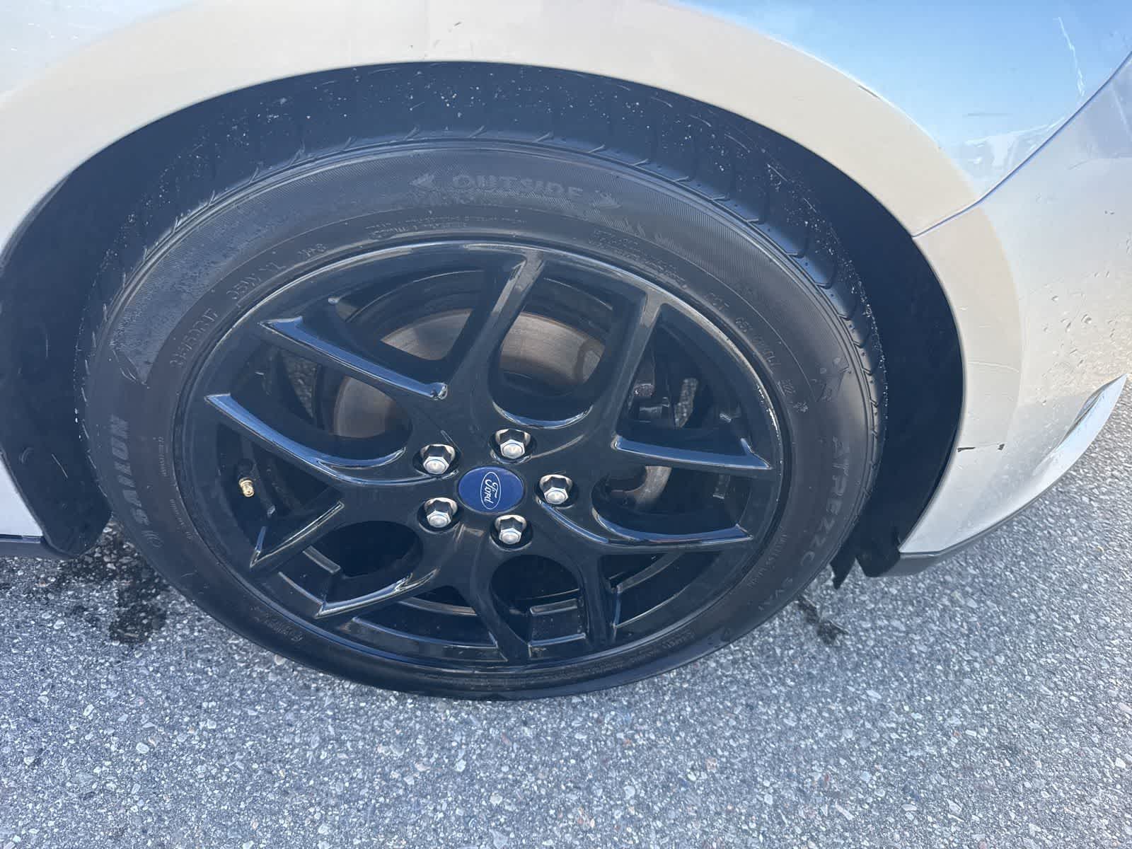 Thumbnail: 2016 Ford Focus - 12