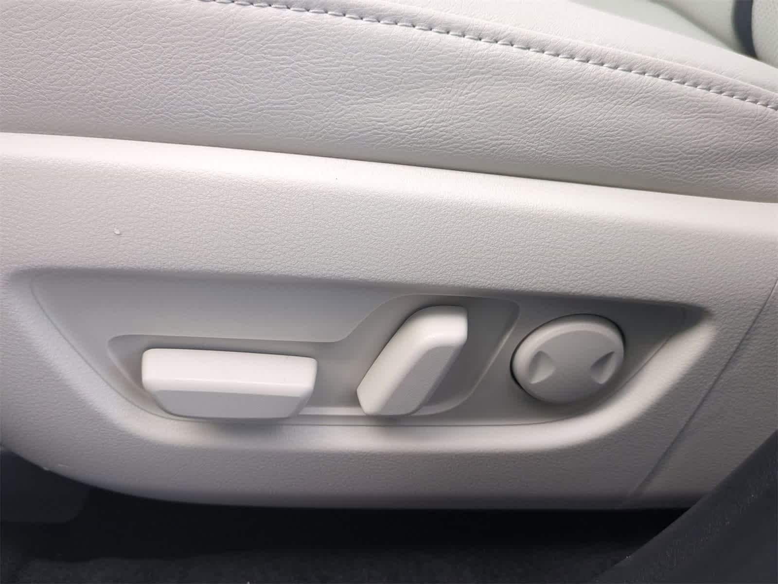 Thumbnail: 2026 Mazda CX-90 - 16