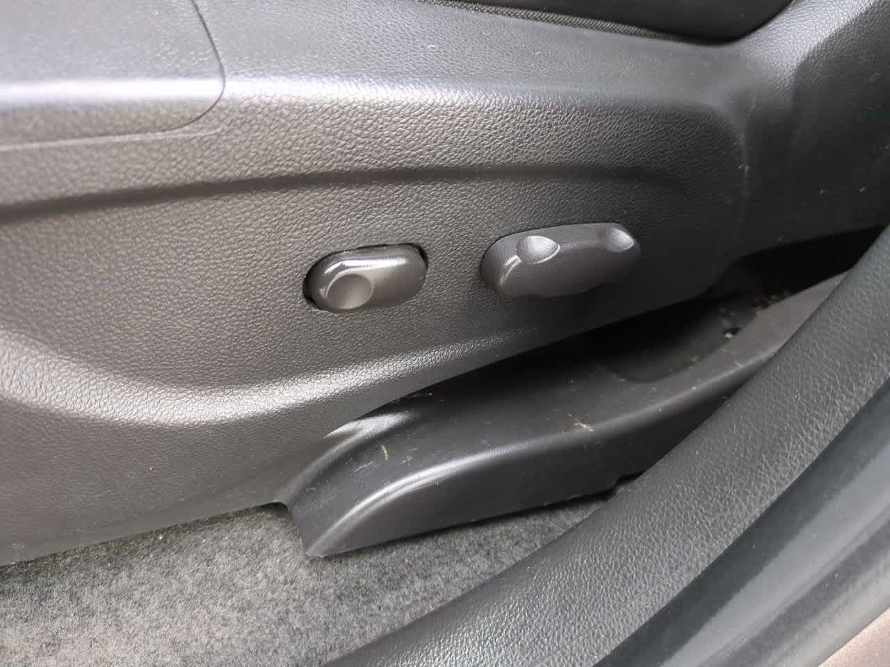 Thumbnail: 2015 Buick Encore - 16