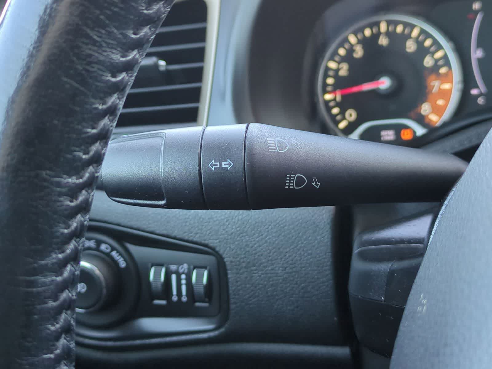 Thumbnail: 2017 Jeep Renegade - 26