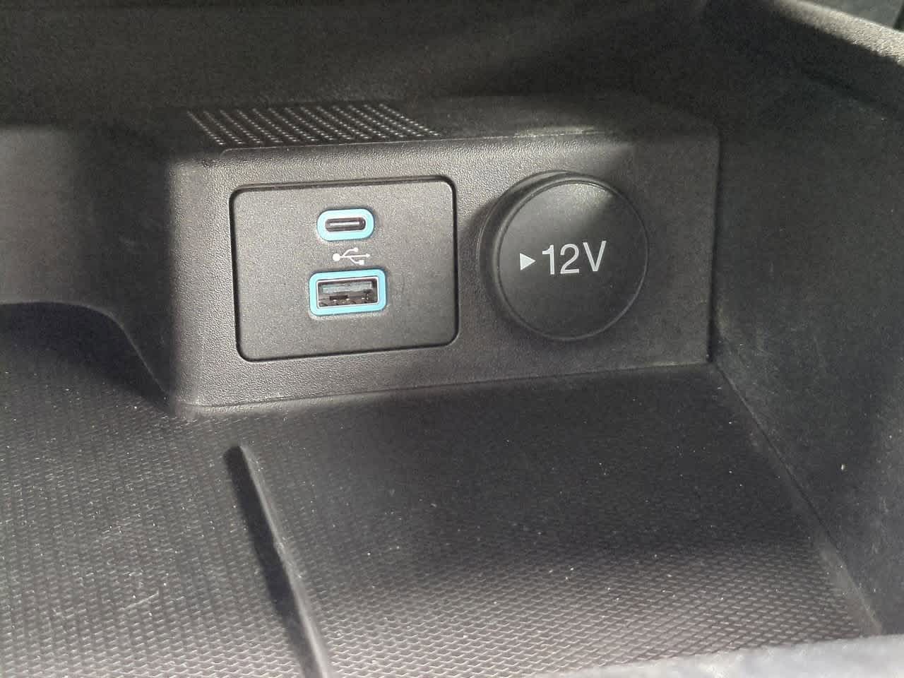 Thumbnail: 2022 Ford Escape - 28