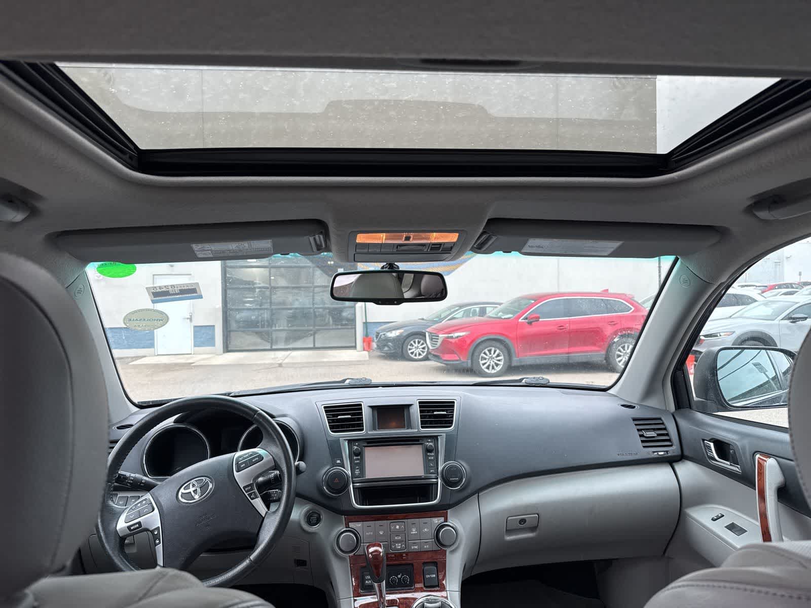 Thumbnail: 2013 Toyota Highlander - 15