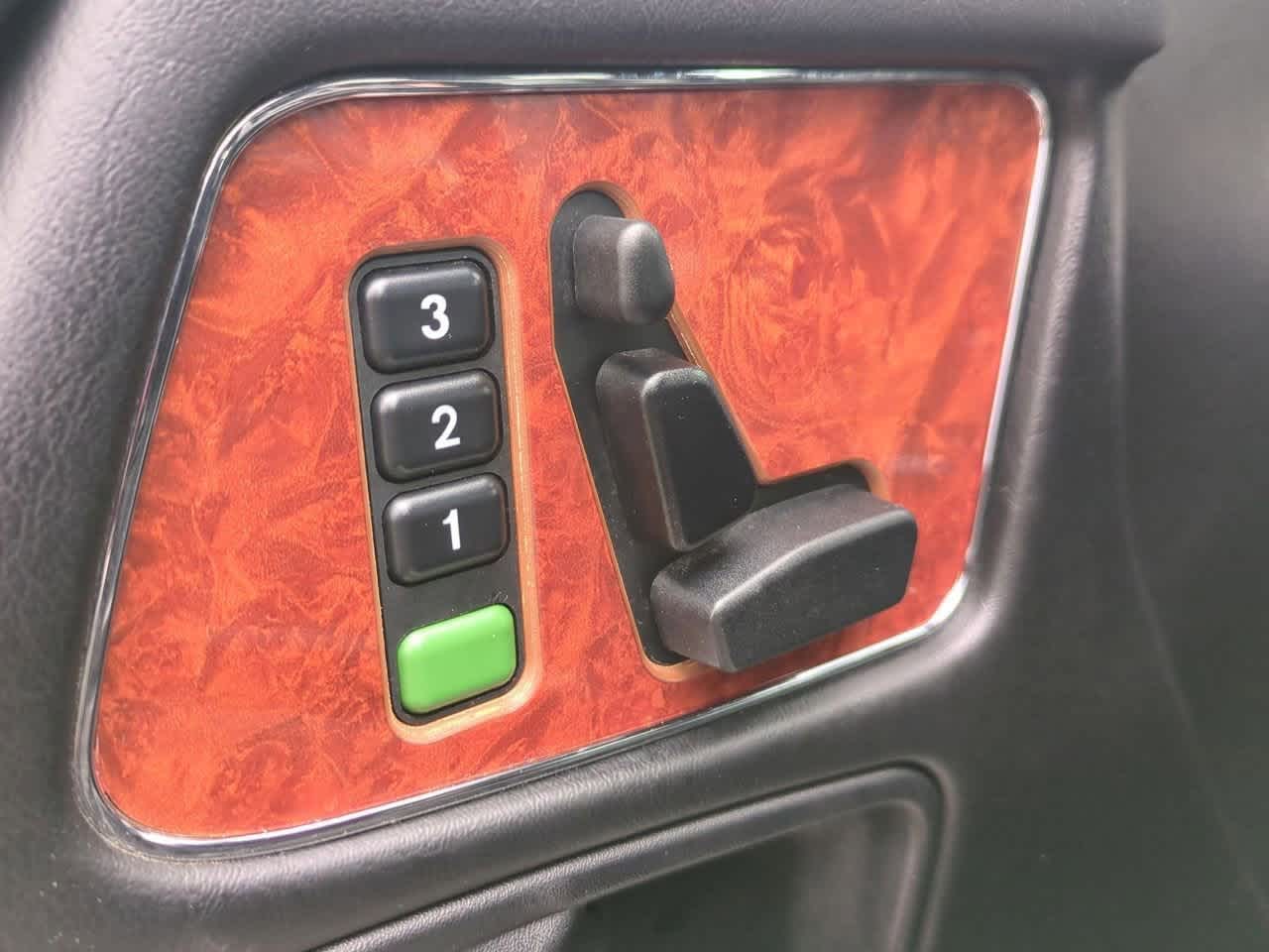 Thumbnail: 2011 Mercedes-Benz G-Class - 16