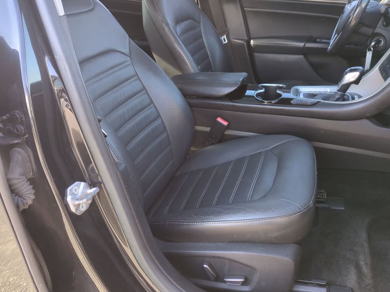 Thumbnail: 2015 Ford Fusion - 22