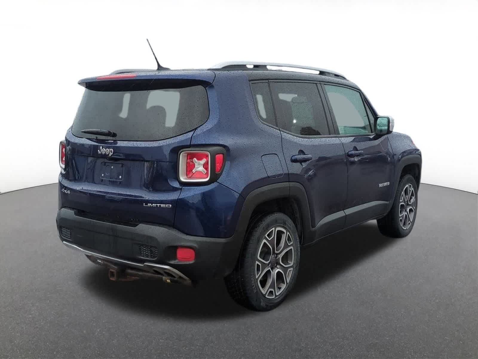 Thumbnail: 2016 Jeep Renegade - 6