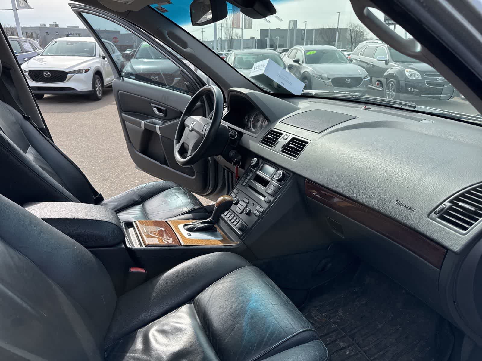 Thumbnail: 2012 Volvo XC90 - 26