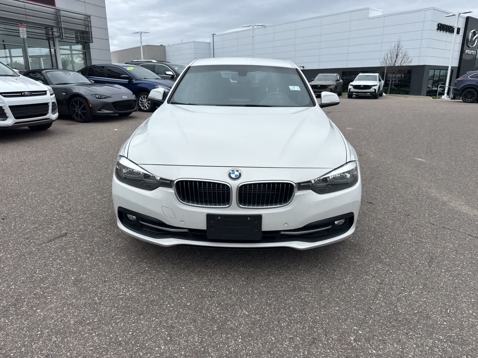 Thumbnail: 2017 BMW 3 Series - 2