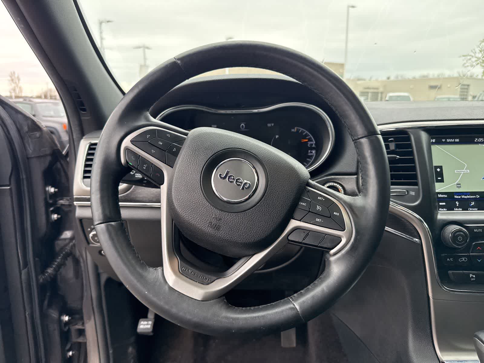 Thumbnail: 2018 Jeep Grand Cherokee - 20